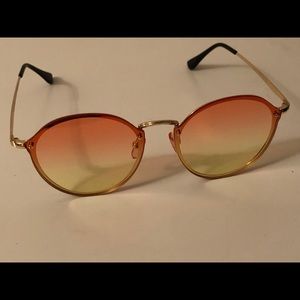 PREMIER COLLECTION-RETRO FLAT LENS GLAM SUNNIES